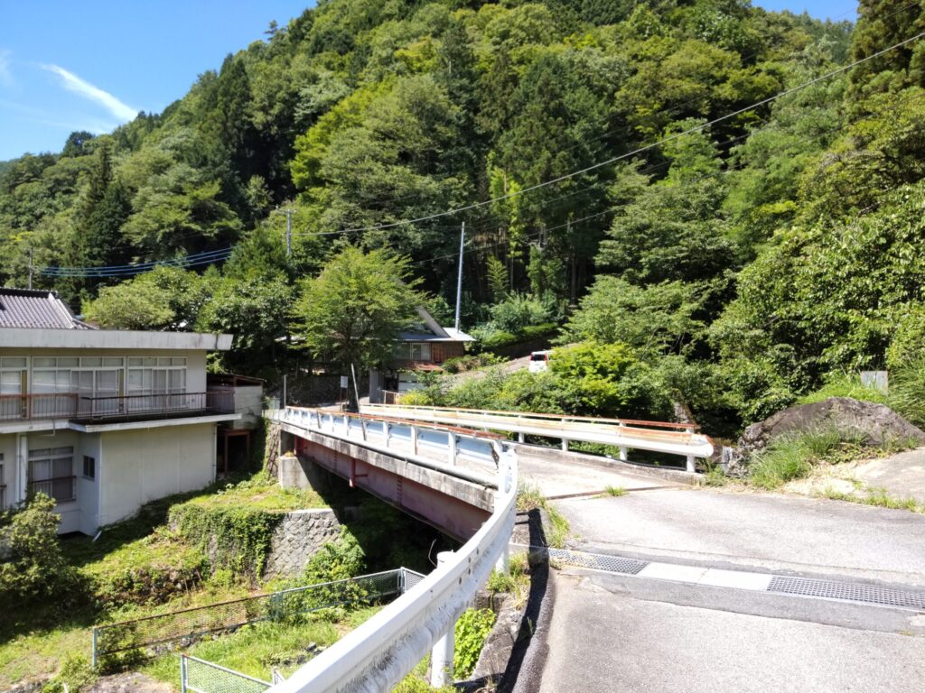 田舎の道