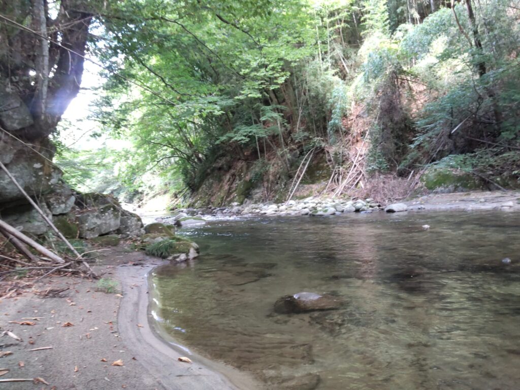 川