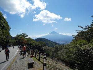 天下茶屋から望む富士山