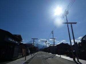 町並みからの富士山