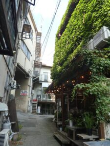 スナック夕子逆側