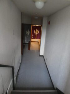 脱衣所への道