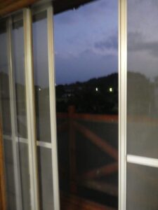 部屋の窓
