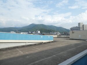 屋上駐車場