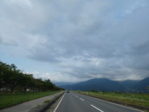 まっすぐな道