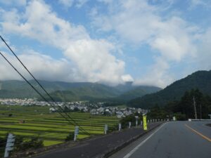 野沢温泉への道