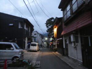 細い道