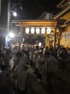 大湯前