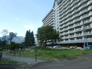 岩の湯前