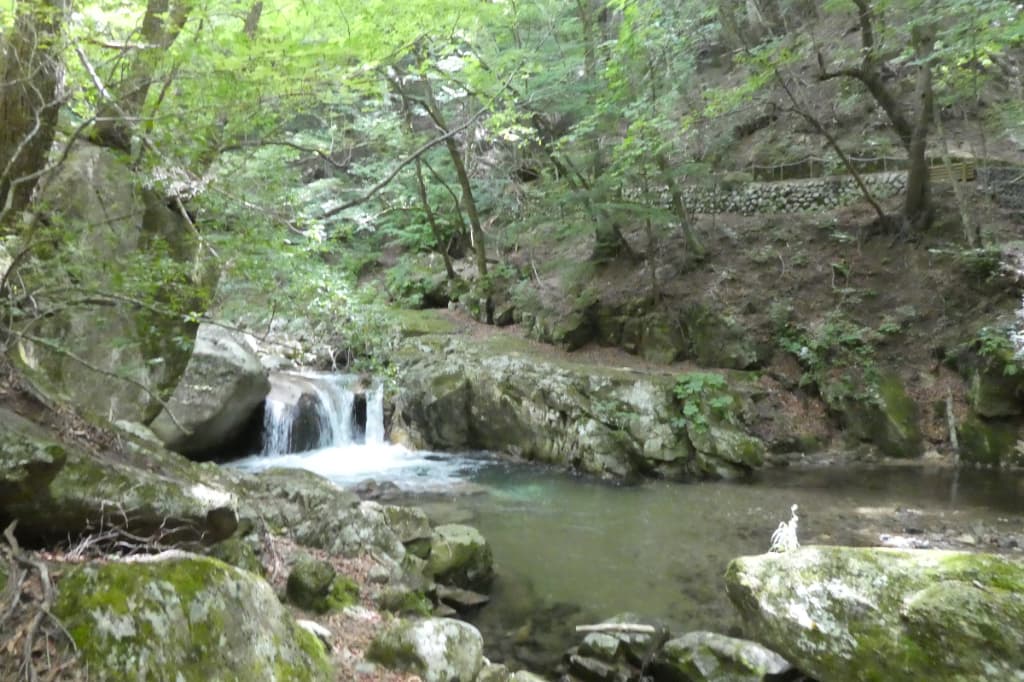 川