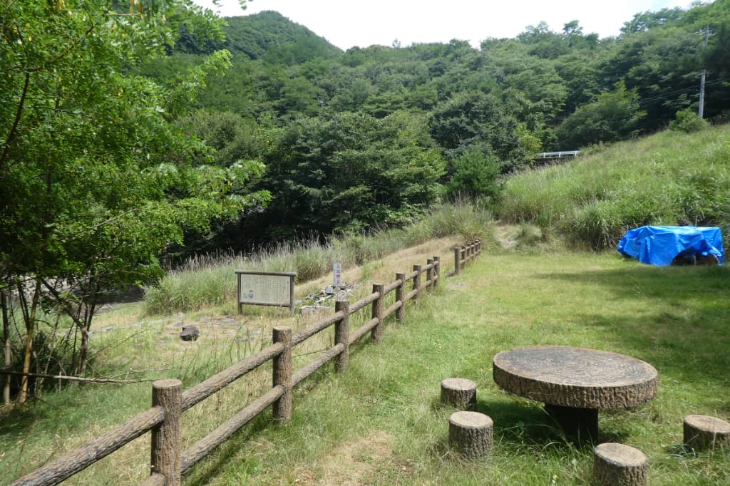 ヨシヤーの湯の広場