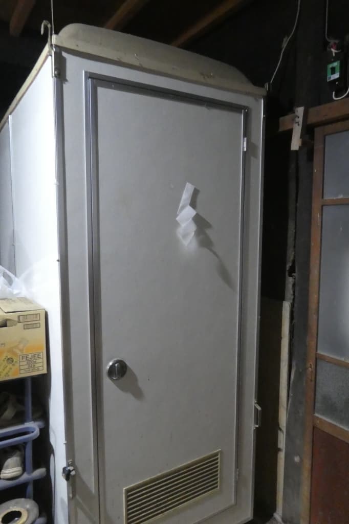 シャワー室