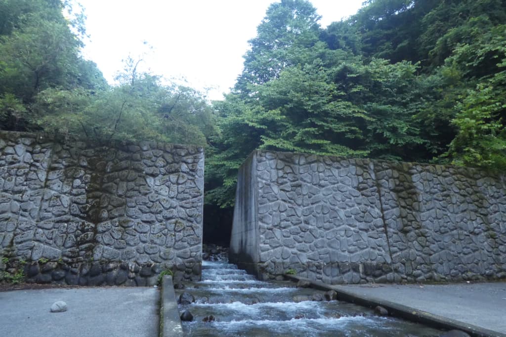 堰堤